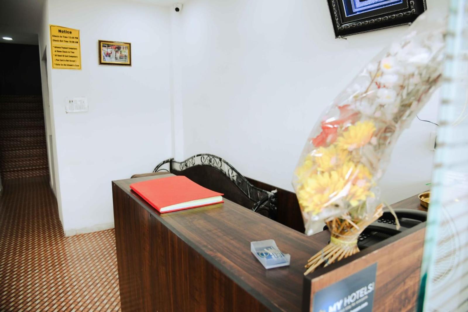 Hotel Abhinandan Indore Extérieur photo